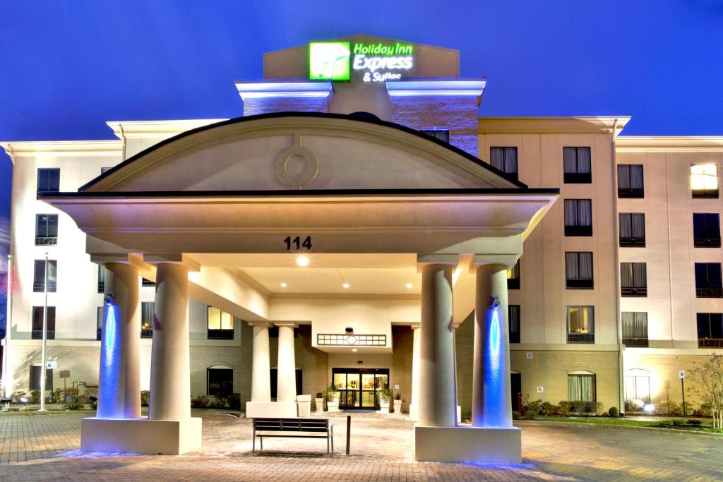 Holiday Inn Express & Suites Oak Ridge an IHG Hotel Main image 1